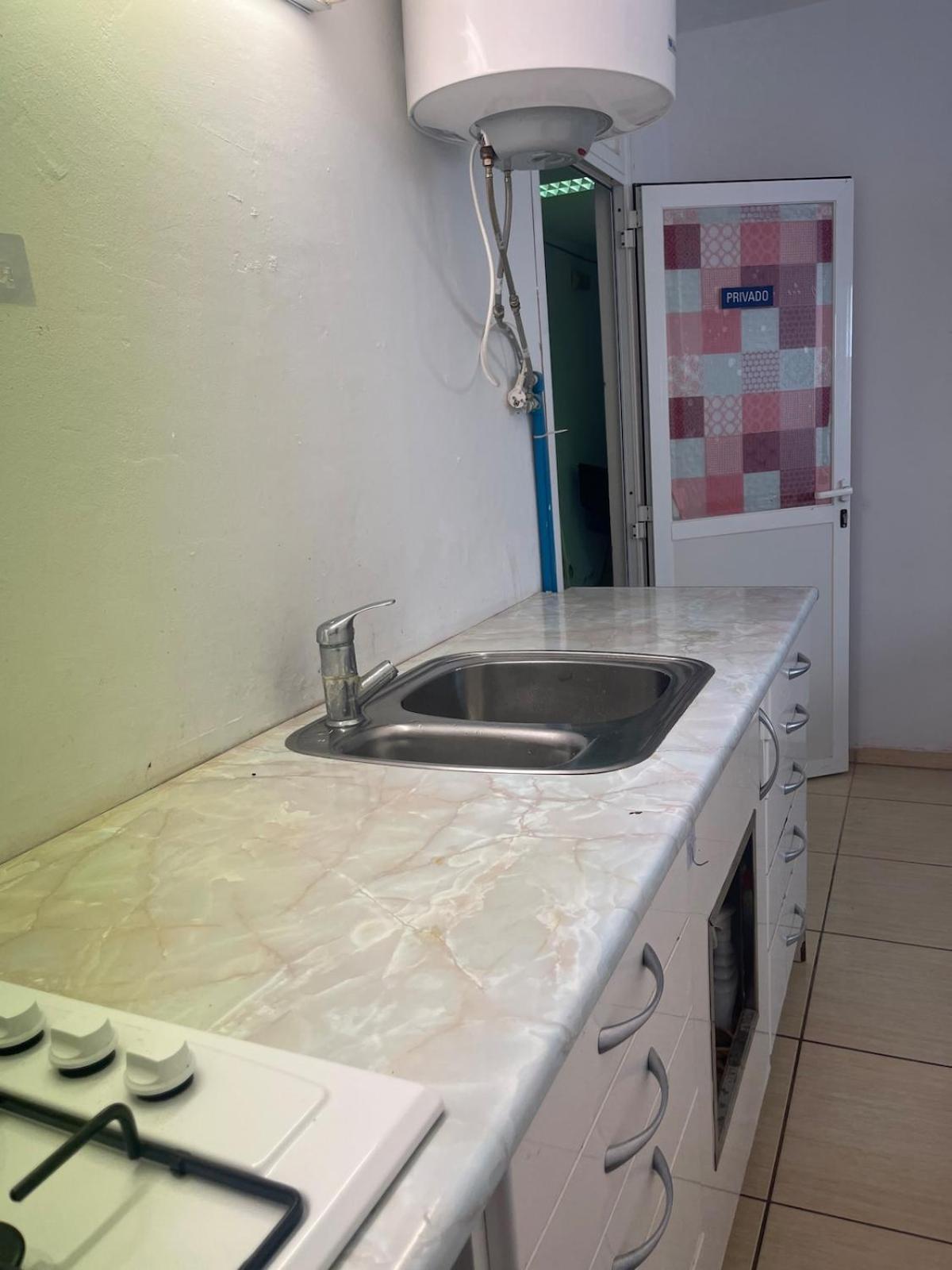 Apartamento With Bathroom And Kitchen